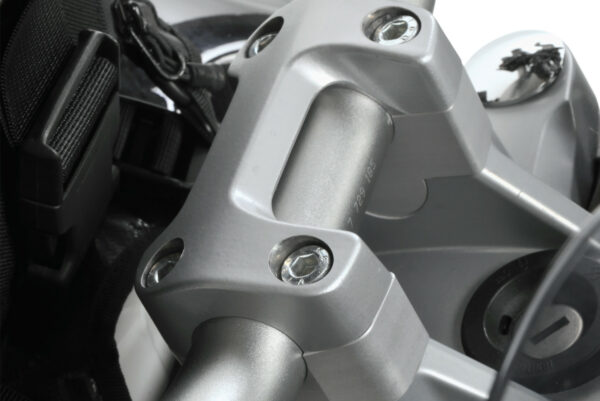 31000-011_web_blank_01